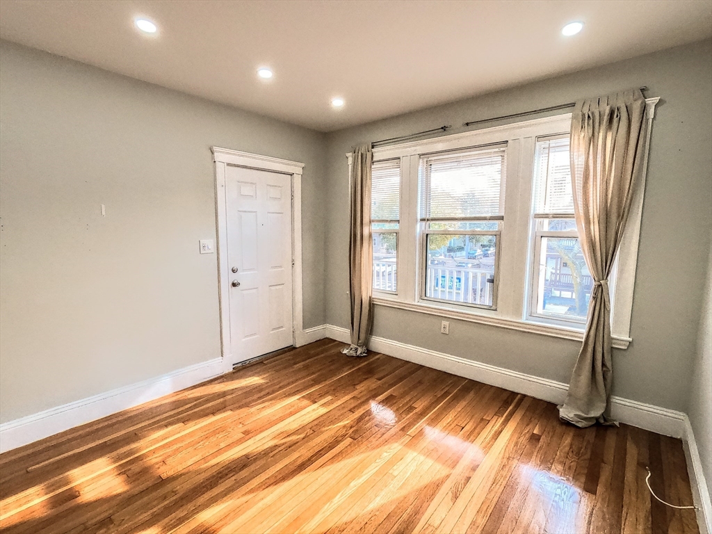 3957 Washington Street, Unit 3L Boston, MA 02131 - Photo 13 of 35