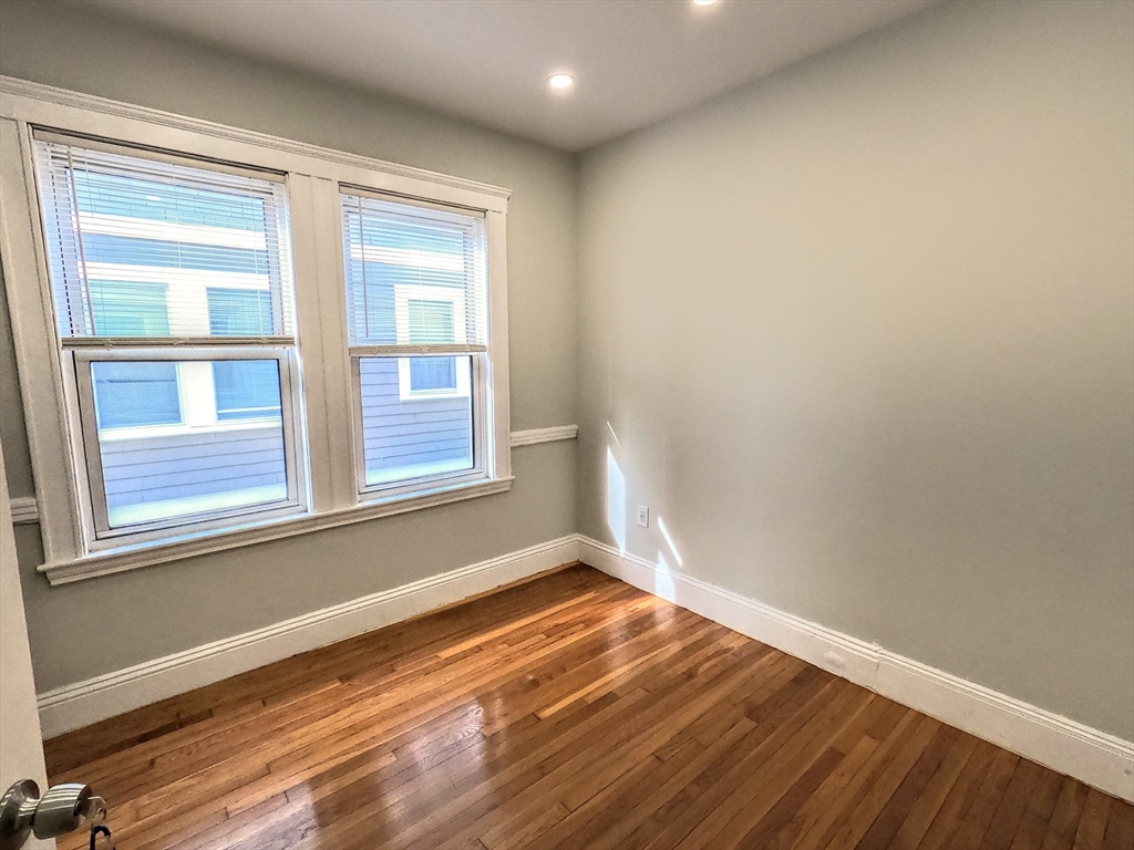 3957 Washington Street, Unit 3L Boston, MA 02131 - Photo 15 of 35