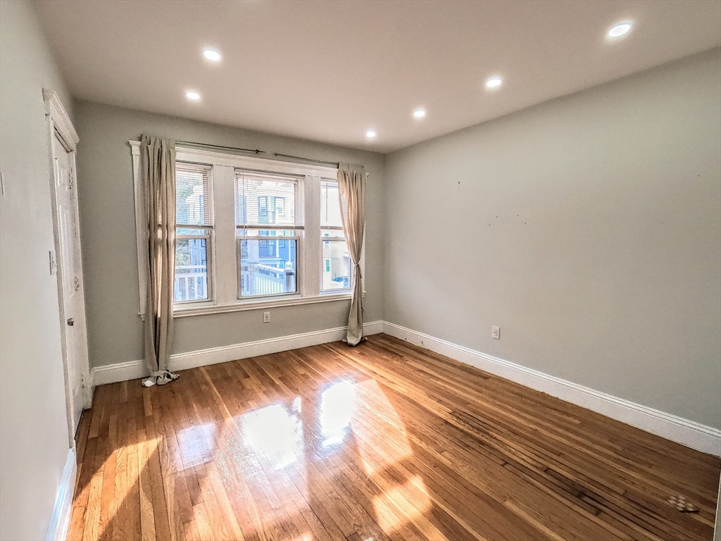 3957 Washington Street, Unit 3L Boston, MA 02131 - Photo 9 of 35