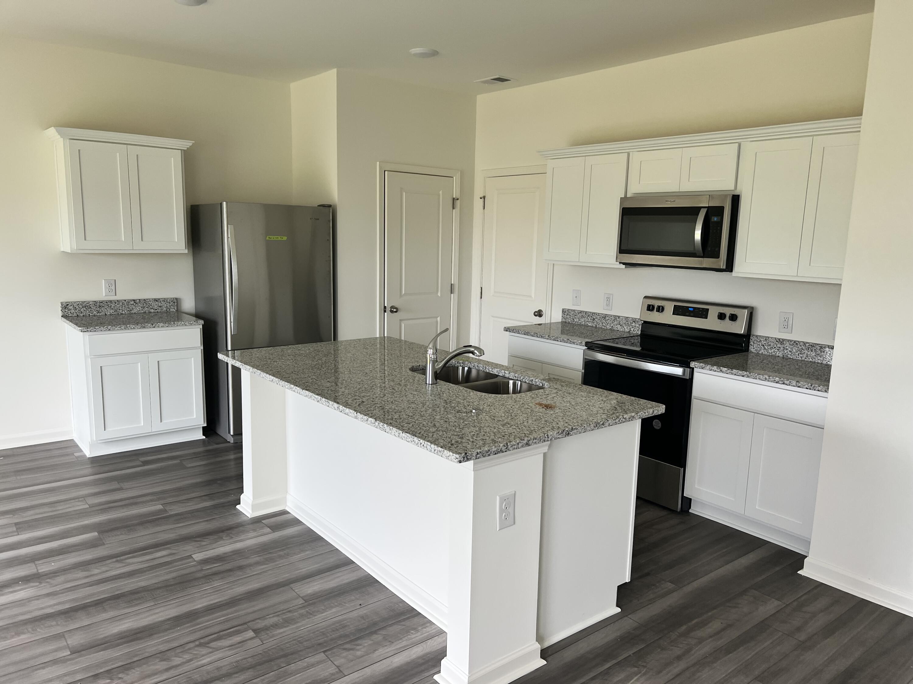 1014 Carriage Wood Circle Ridgeville, SC 29472 - Photo 2 of 6 2