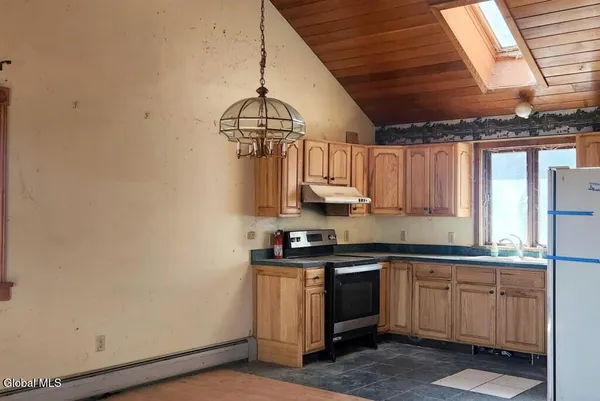 $390,000 | 15 Braley Lane, Bolton, NY 12814