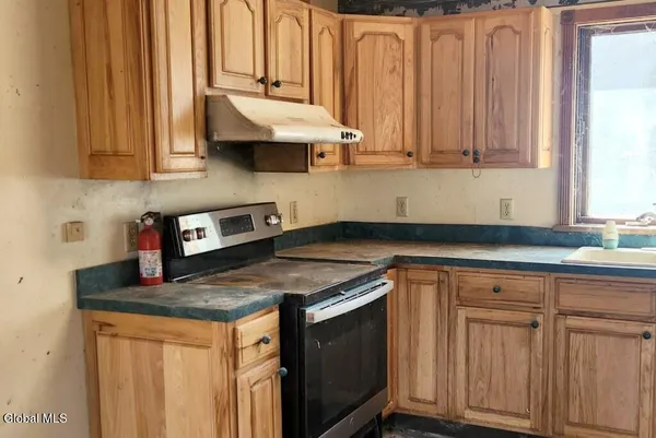 $390,000 | 15 Braley Lane, Bolton, NY 12814