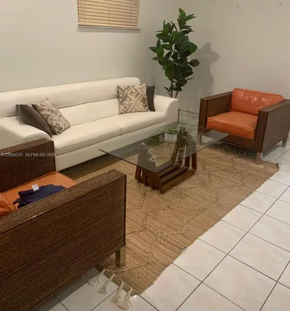 $3,200 | 8974 Northwest 112th Street, Hialeah Gardens, FL 33018