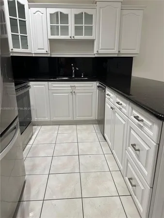 $3,200 | 8974 Northwest 112th Street, Hialeah Gardens, FL 33018