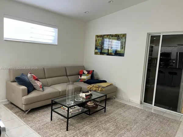 $3,200 | 8974 Northwest 112th Street, Hialeah Gardens, FL 33018