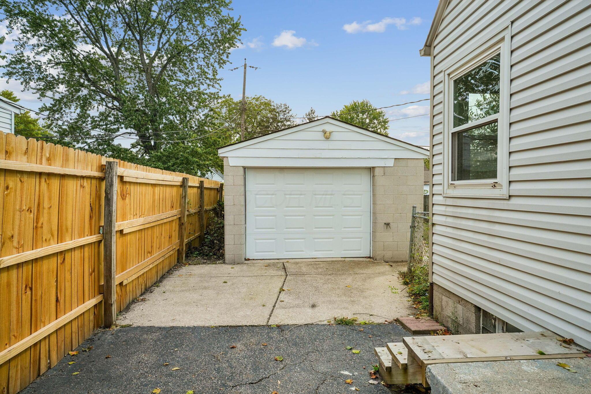 3476 Beulah Road Columbus, OH 43224 - Photo 43 of 52 6-web-or-mls-3476-beulah-rd