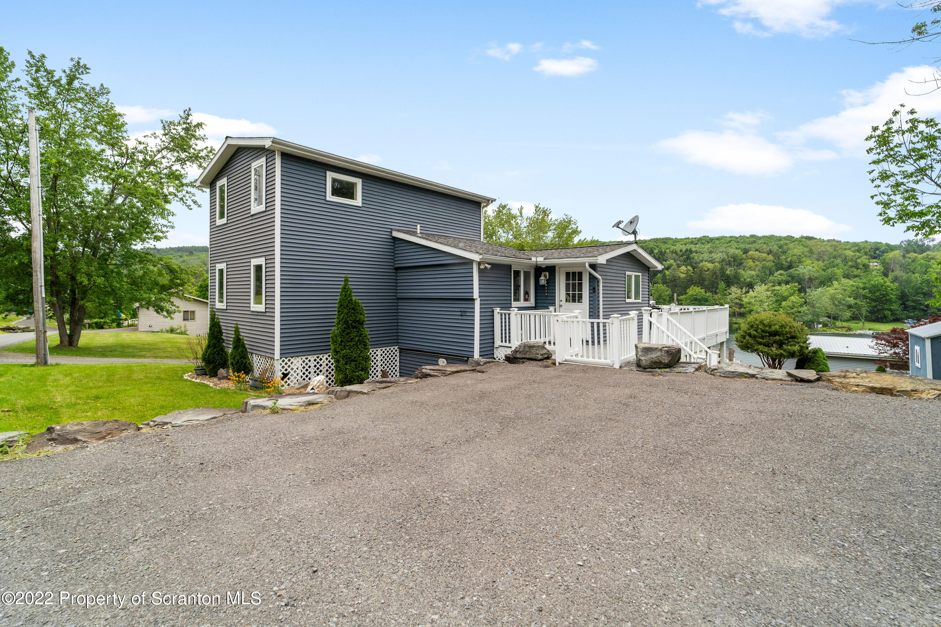 211 Barney Road Brackney, PA 18812 - Photo 3 of 37 DSC03018