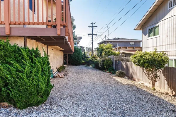 $1,100,000 | 2810 Santa Barbara Avenue, Cayucos, CA 93430