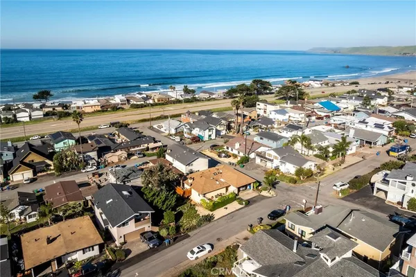 $1,100,000 | 2810 Santa Barbara Avenue, Cayucos, CA 93430