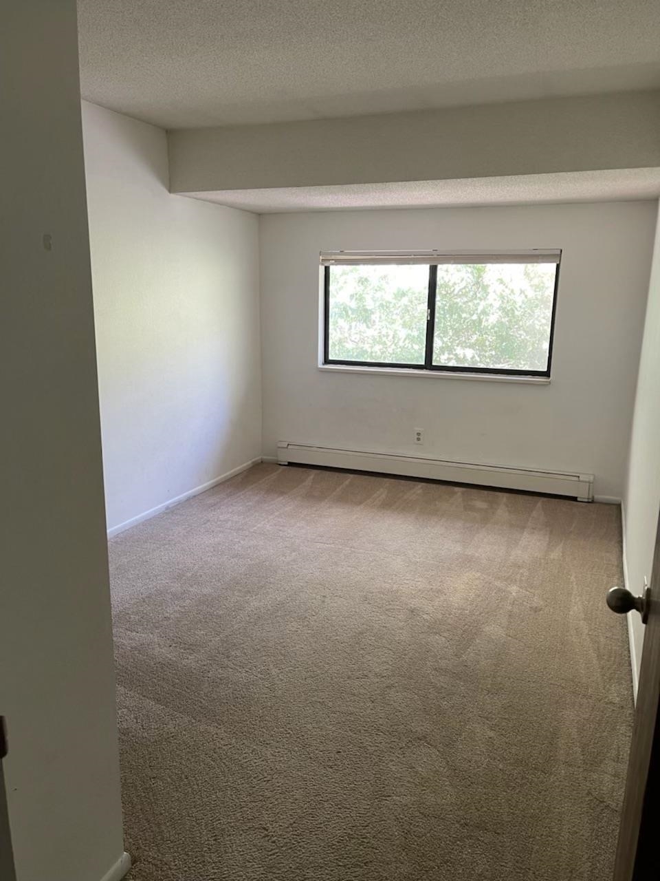 555-28 28 1/2 Road, Unit 11 Grand Junction, CO 81501 - Photo 9 of 12 an empty room with a window