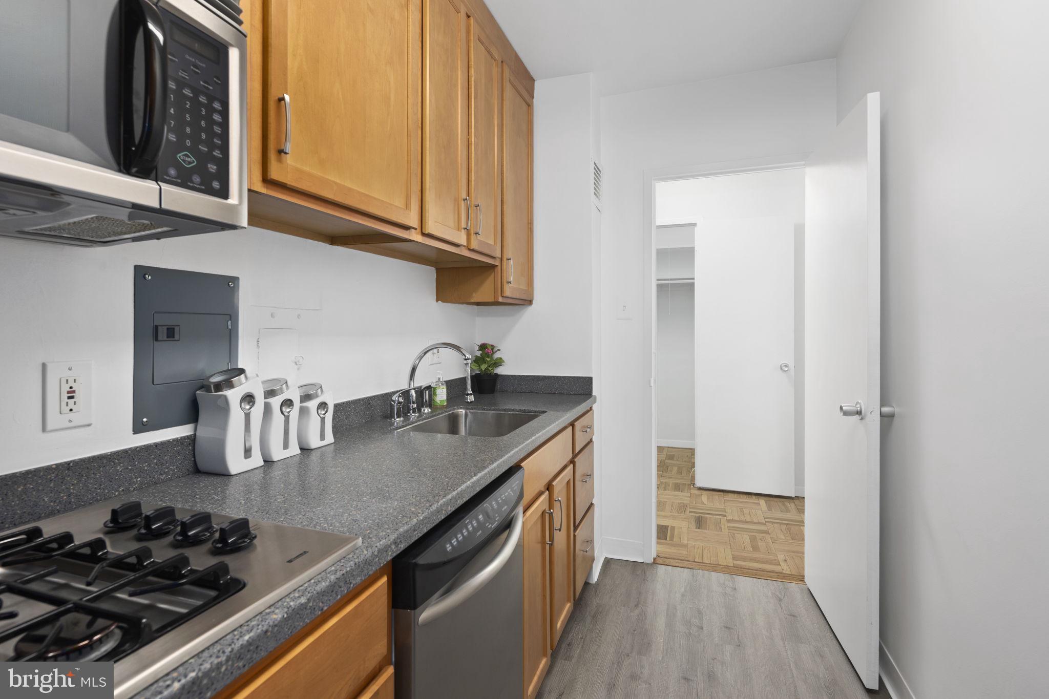 4000 Tunlaw Road Northwest, Unit 612 Washington, DC 20007 - Photo 11 of 25