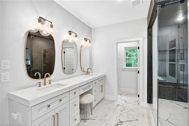 a view of walk in closet