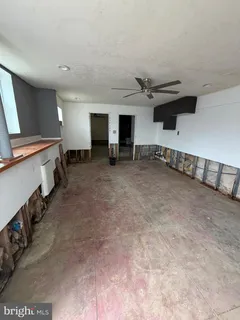 a view of a storage & utility room