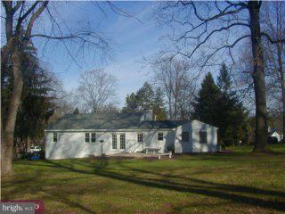 309 Irish Road Berwyn, PA 19312 - Photo 2 of 6