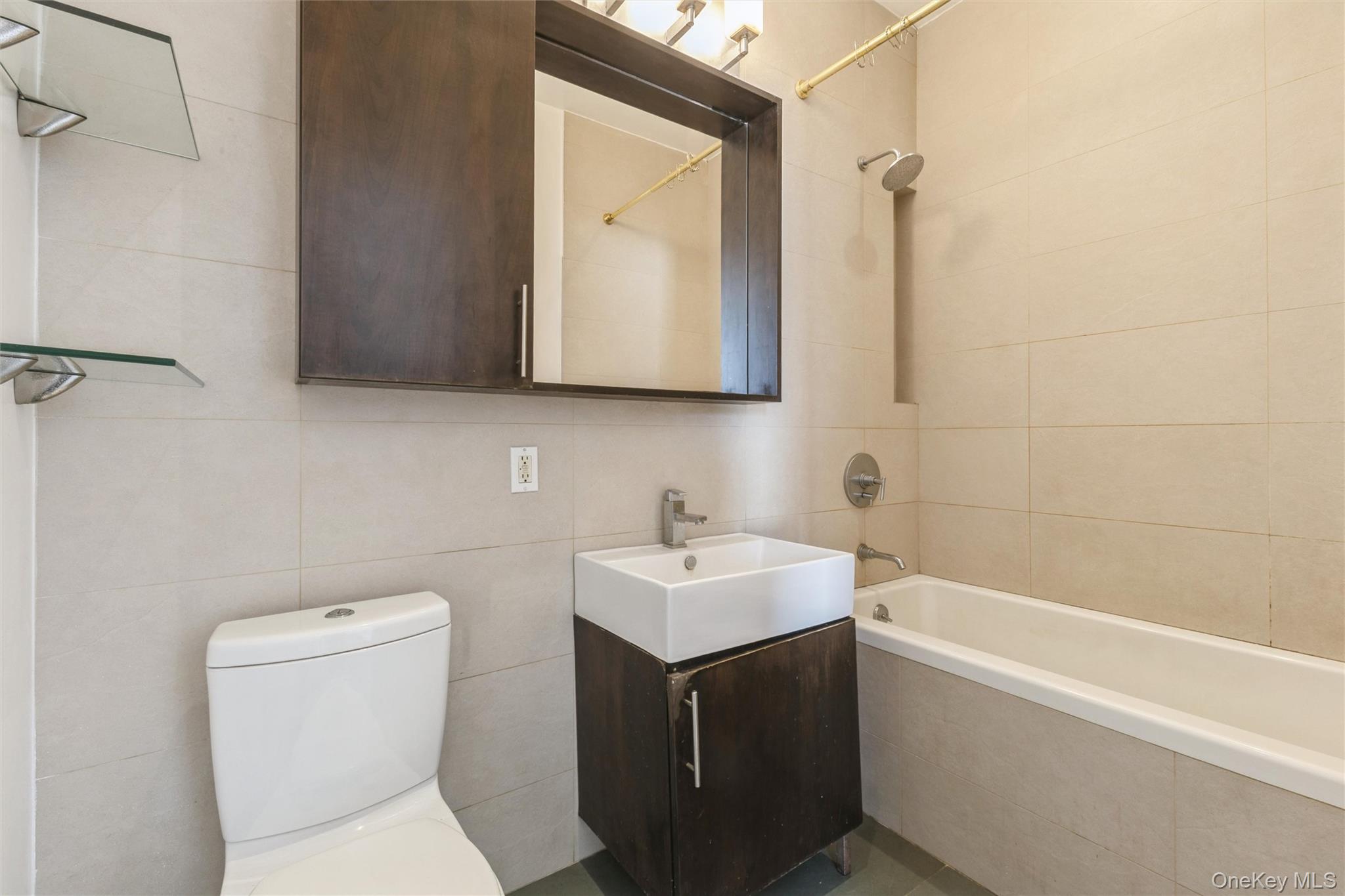 111 Monroe Street, Unit 4F Brooklyn, NY 11216 - Photo 13 of 25 Bathroom with soaking tub & wood accents