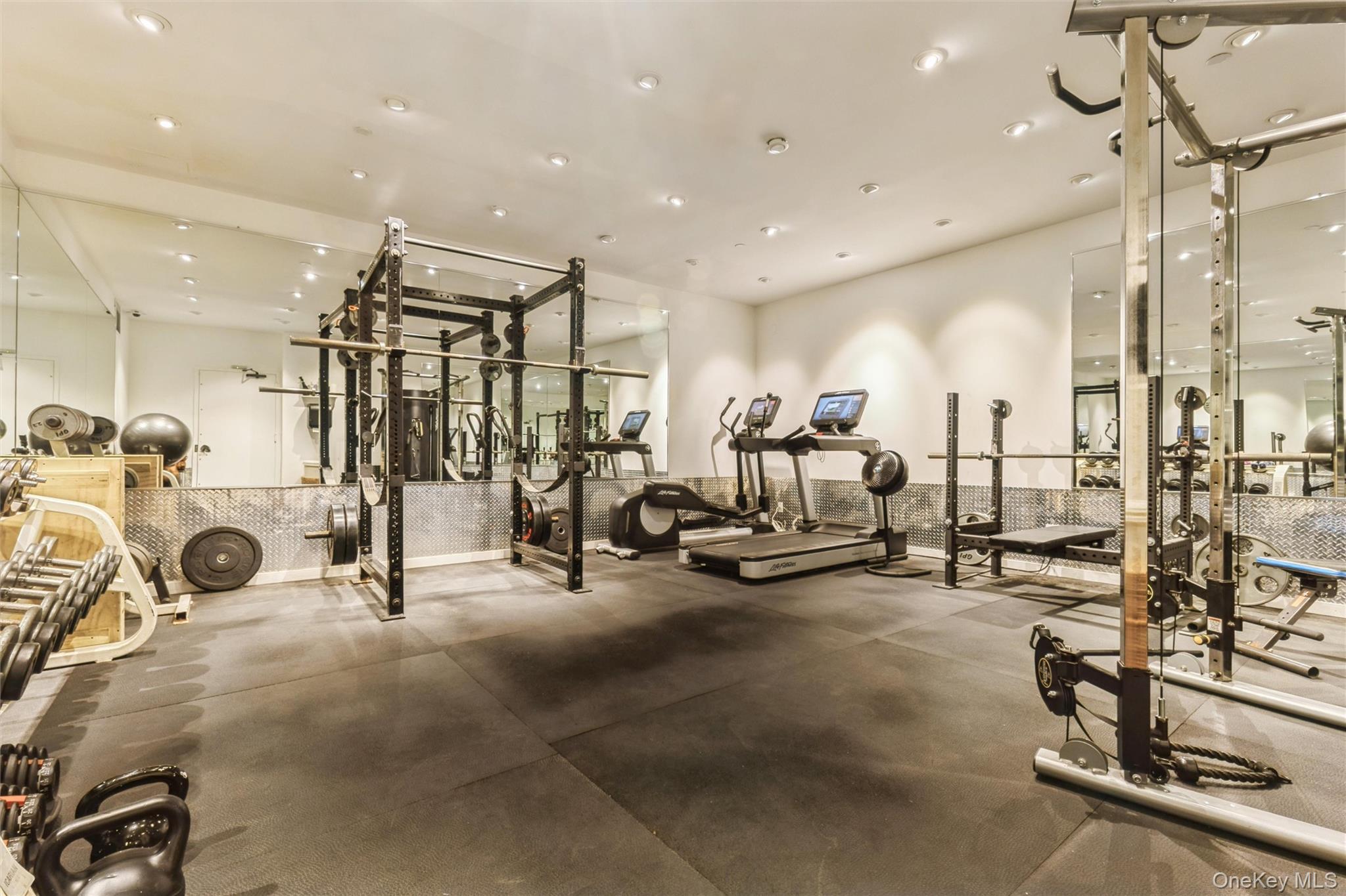 111 Monroe Street, Unit 4F Brooklyn, NY 11216 - Photo 20 of 25 Exercise room