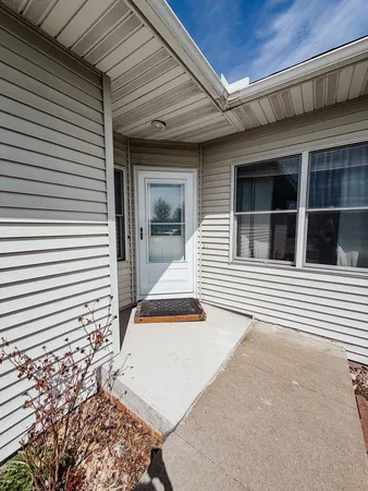 $225,000 | 712 West St Joseph Street, Preston, IA 52069