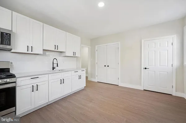 $2,200 | 75 High Street, Unit 1, Philadelphia, PA 19144
