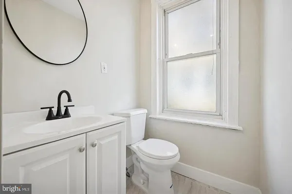 $2,200 | 75 High Street, Unit 1, Philadelphia, PA 19144