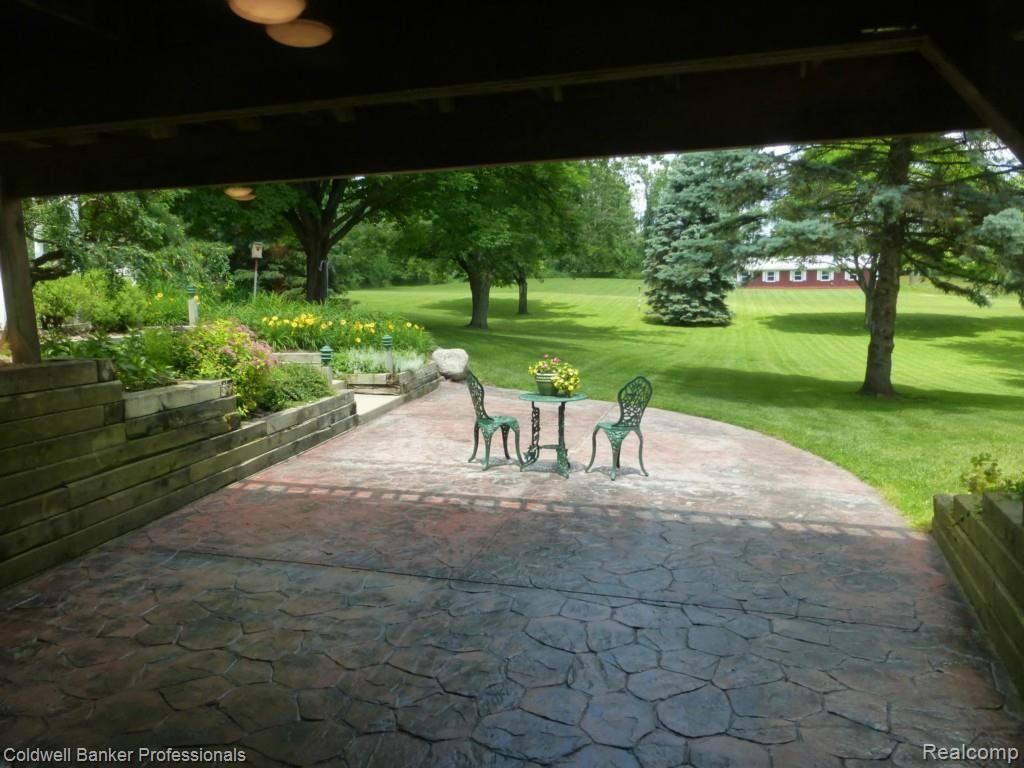 7680 Oakhill Road Clarkston, MI 48348 - Photo 27 of 32 patio_06-27-2014.jpg