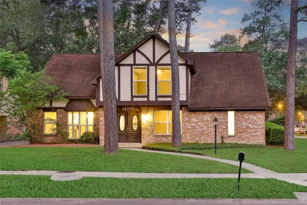 $2,595 | 14719 Cedar Point Drive, Houston, TX 77070