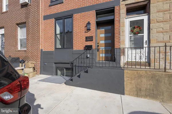 a house view with a outdoor space