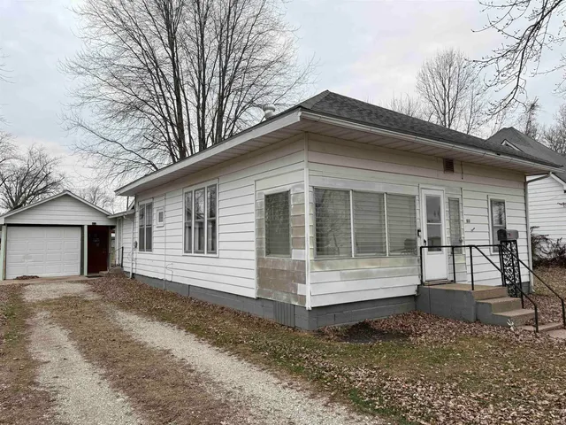 $73,000 | 613 Dubois Street, Sumner, IL 62466