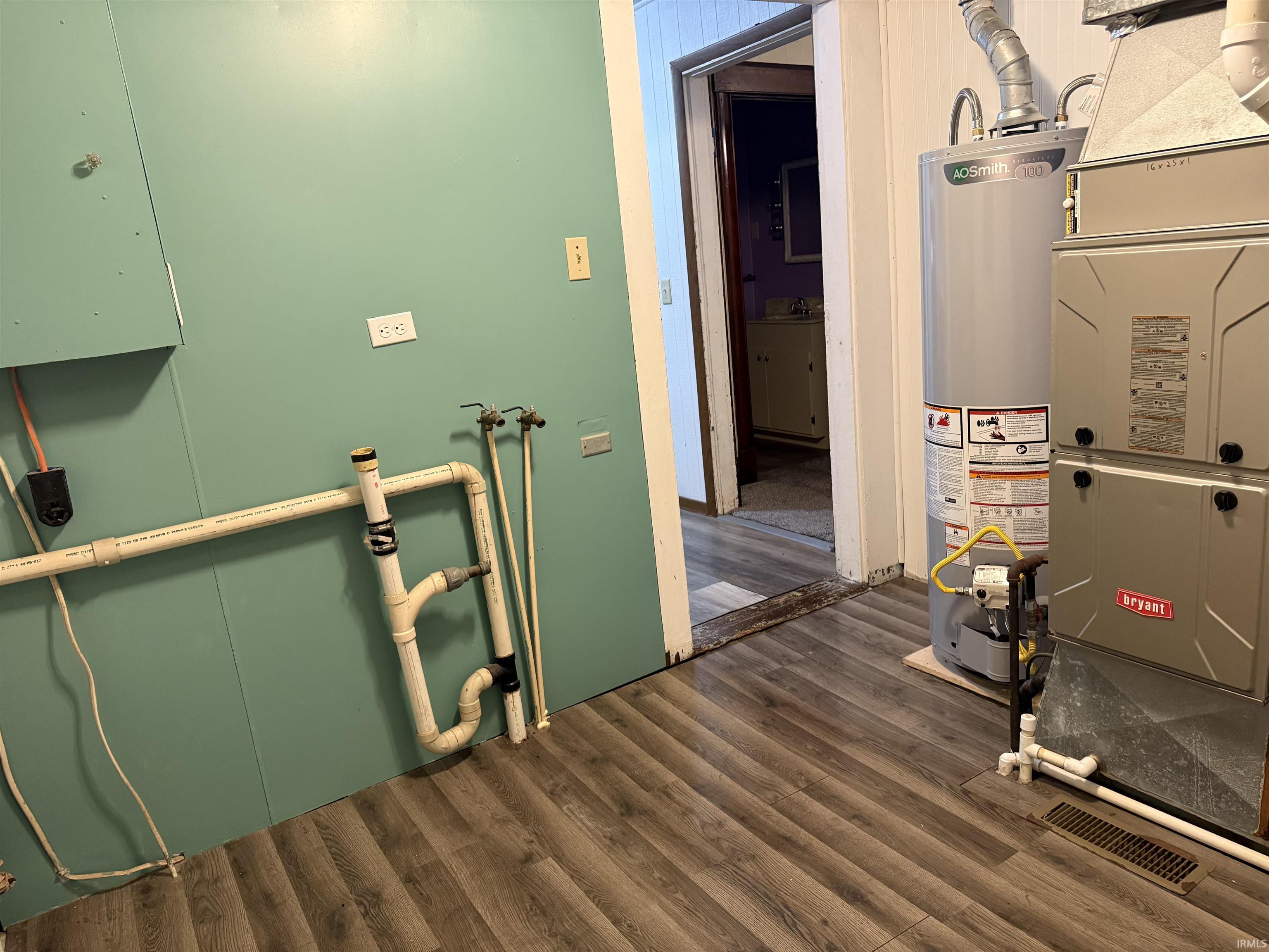 613 Dubois Street Sumner, IL 62466 - Photo 14 of 16