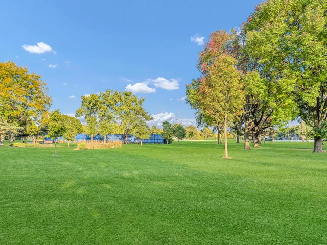 $599,900 | 1306 East Best Drive, Arlington Heights, IL 60004