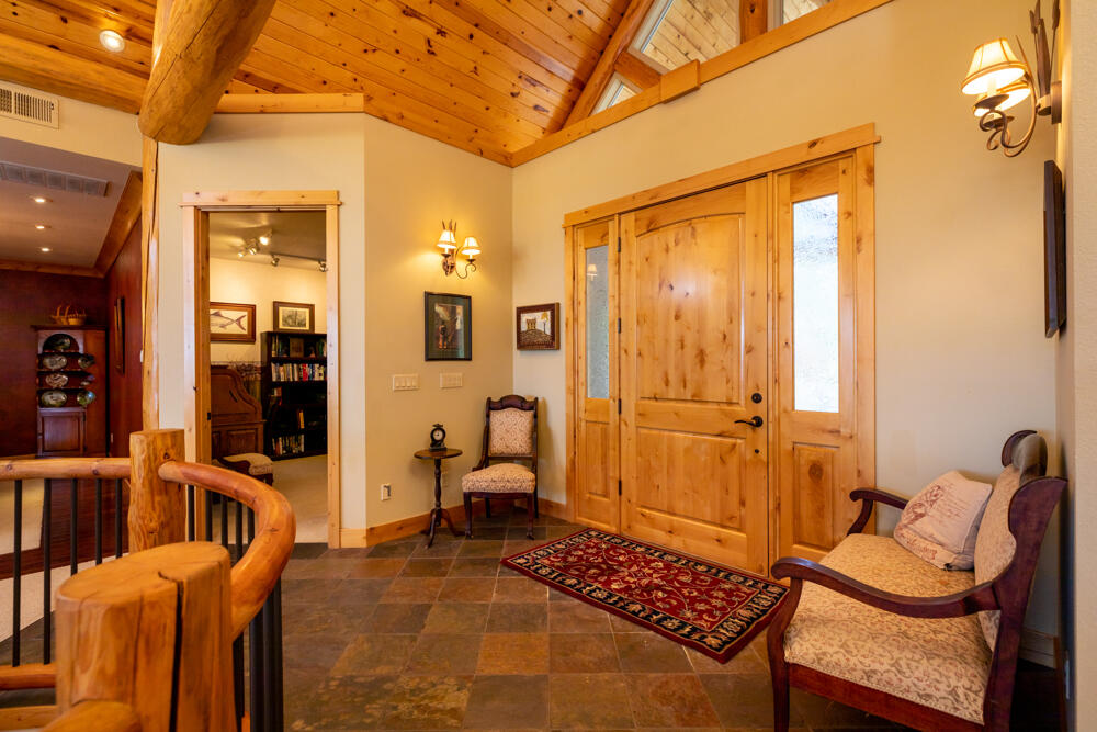 11833 Kestrel Road Klamath Falls, OR 97601 - Photo 12 of 88 04
