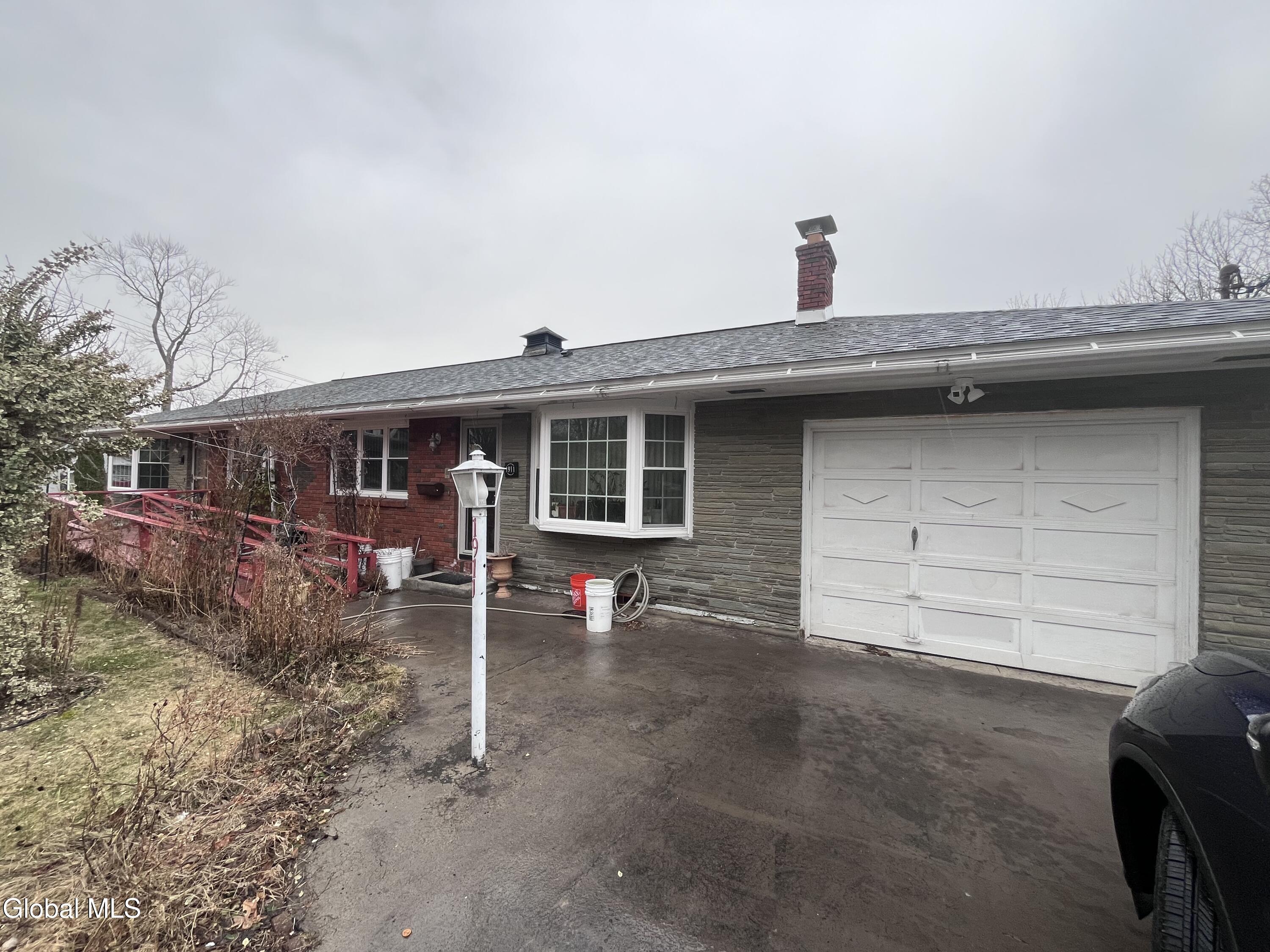 1911 Golf Avenue Schenectady, NY 12308 - Photo 2 of 25 IMG_6815