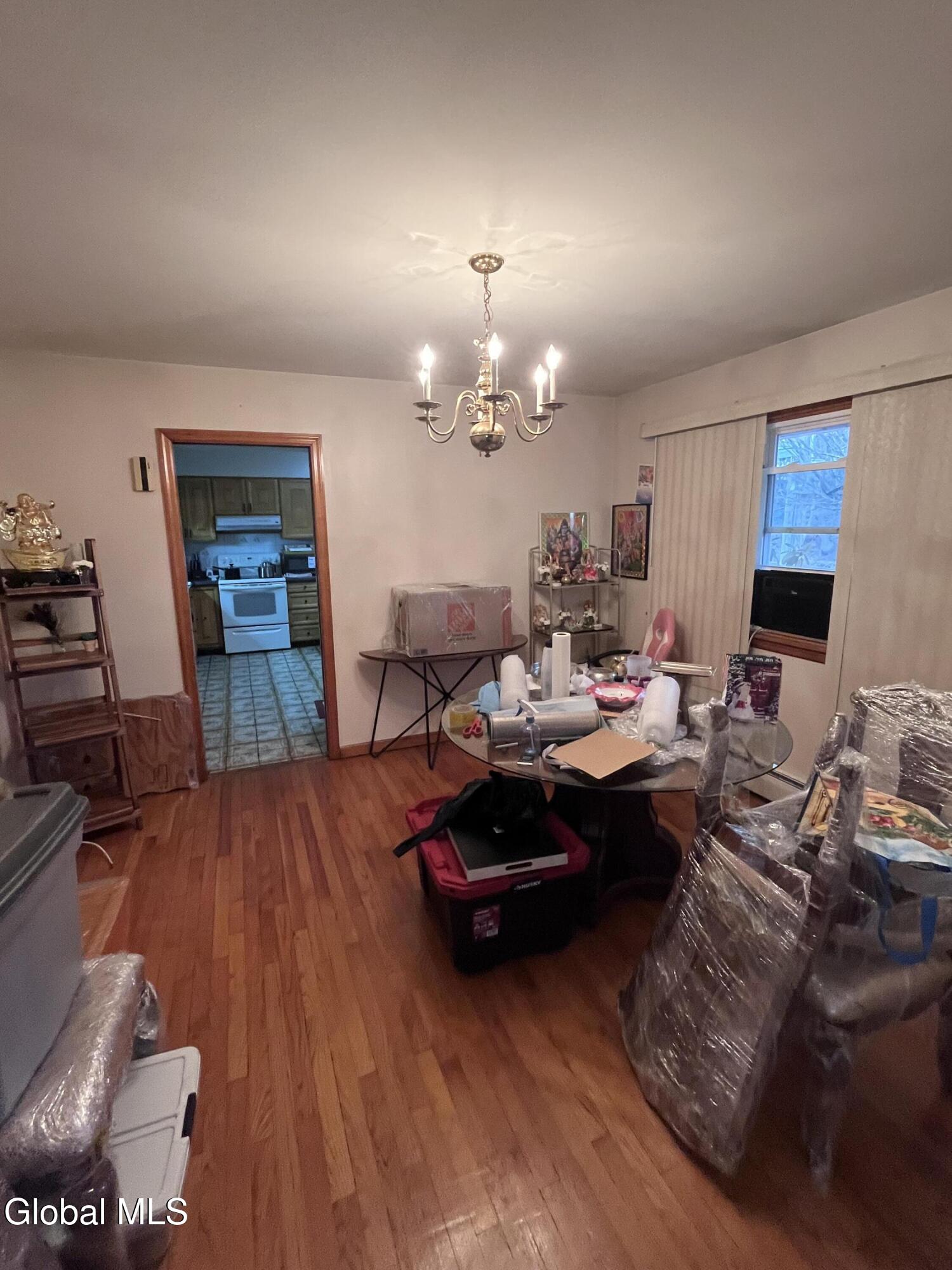 1911 Golf Avenue Schenectady, NY 12308 - Photo 9 of 25 IMG_6826