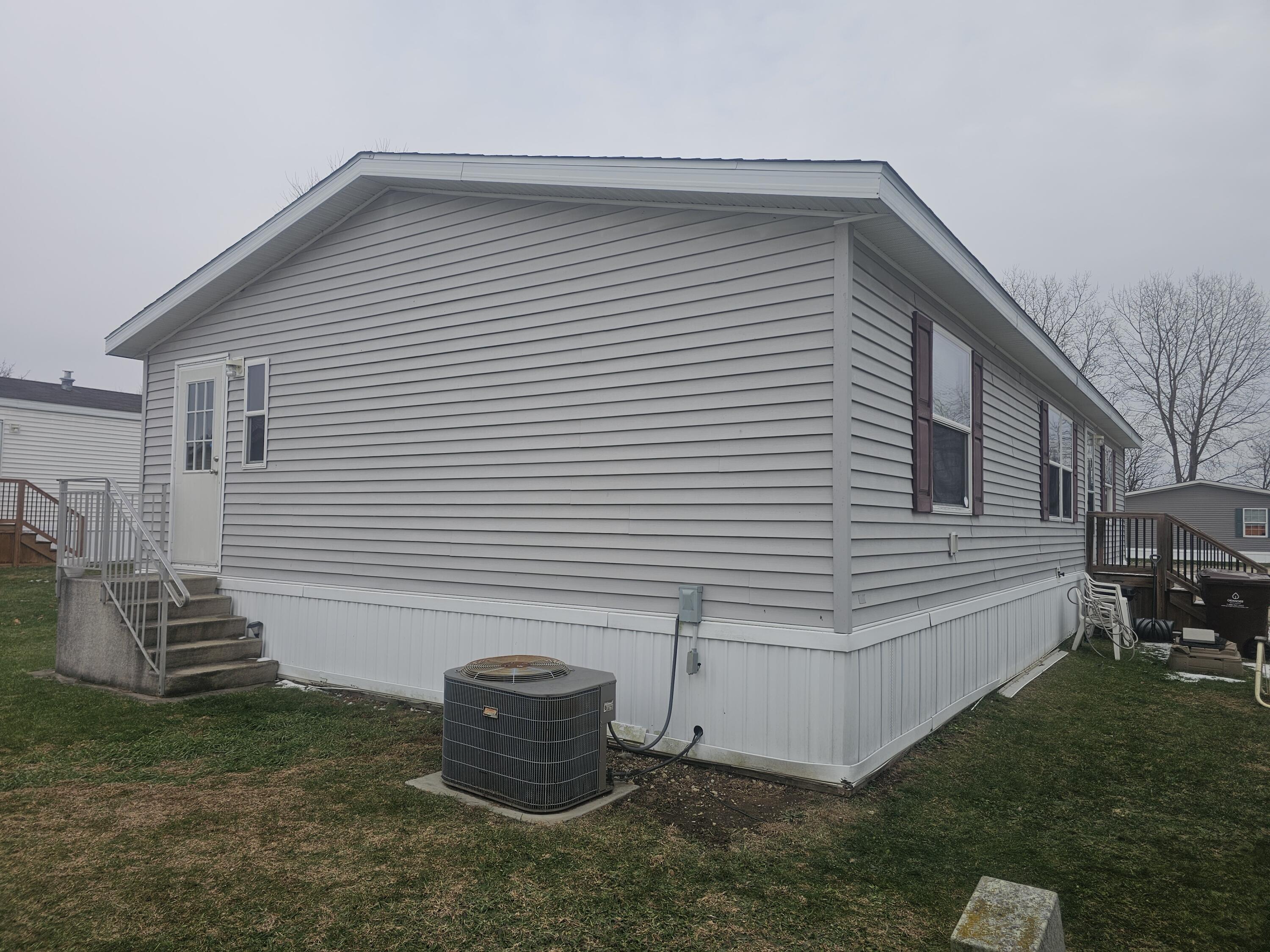 4048 Knightsbridge Lane Jackson, MI 49201 - Photo 3 of 28 1000033200