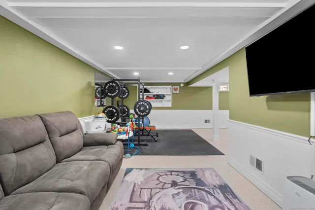 $3,000 | 27 Strathmore Road, West Haven, CT 06516