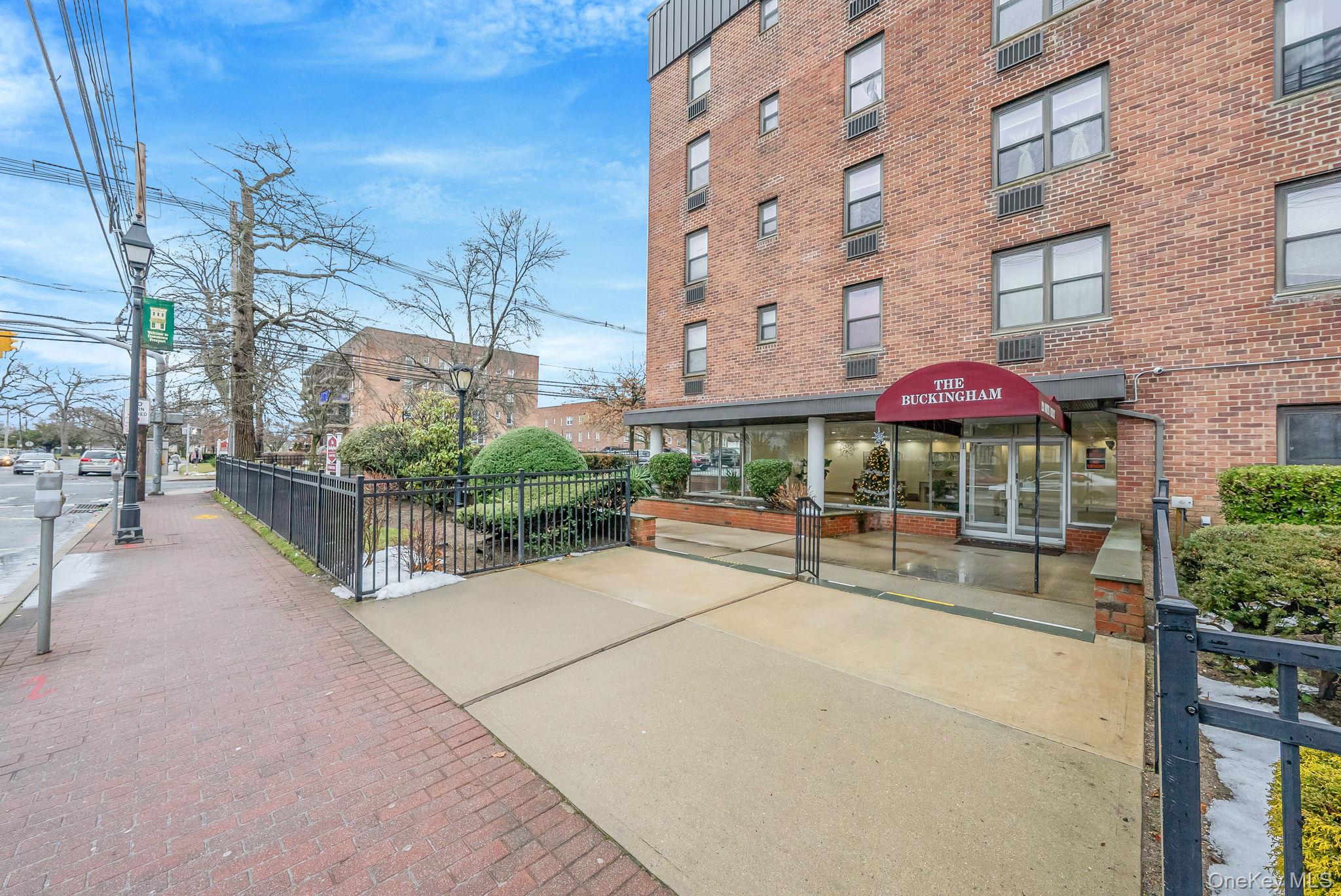 124 Smith Street, Unit 3F Freeport, NY 11520 - Photo 2 of 15 View of property