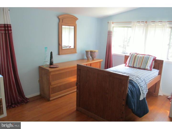 124 Yew Road Cheltenham, PA 19012 - Photo 14 of 21 Bedroom 2