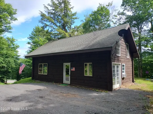 $399,000 | 1492 Tupper Road, Long Lake, NY 12847