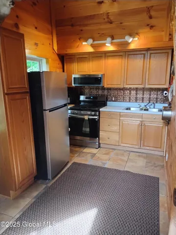 $399,000 | 1492 Tupper Road, Long Lake, NY 12847