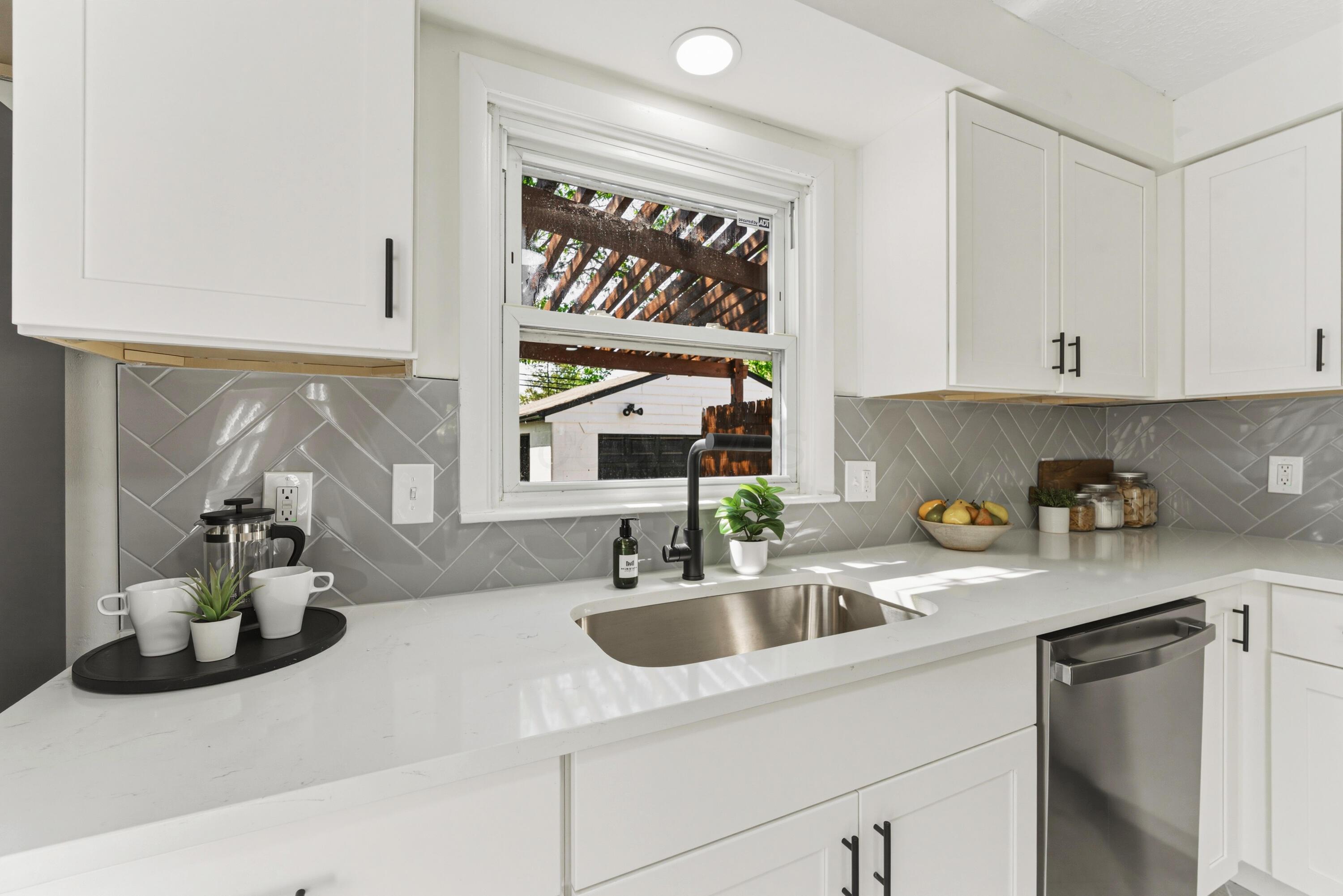 2753 Eastminster Road Columbus, OH 43209 - Photo 15 of 48 Kitchen7