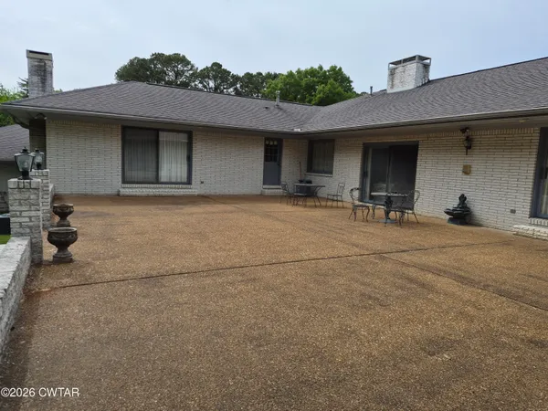 $845,000 | 42 Stonehaven Road, Jackson, TN 38305