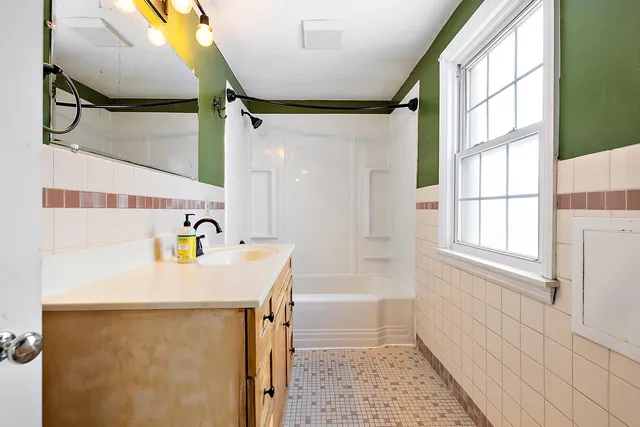 $375,000 | 1218 Westmoorland Street, Ypsilanti, MI 48197