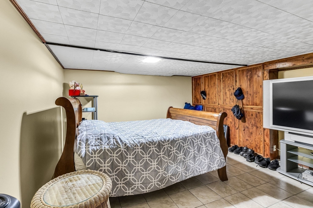 79 Marsden Street Springfield, MA 01109 - Photo 28 of 33