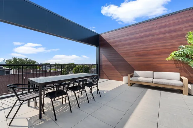 $3,543 | 3140 North Clybourn Avenue, Unit 204, Chicago, IL 60618