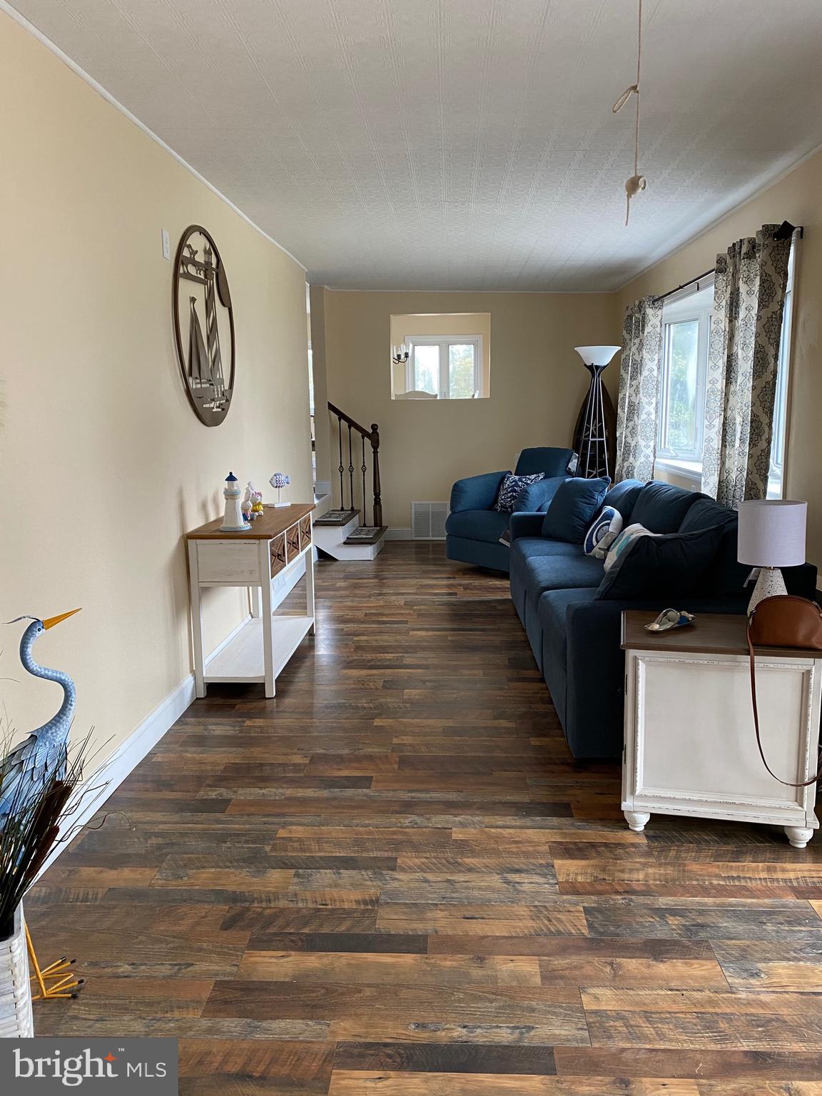 18 Vassar Avenue Fortescue, NJ 08321 - Photo 8 of 20 Living room