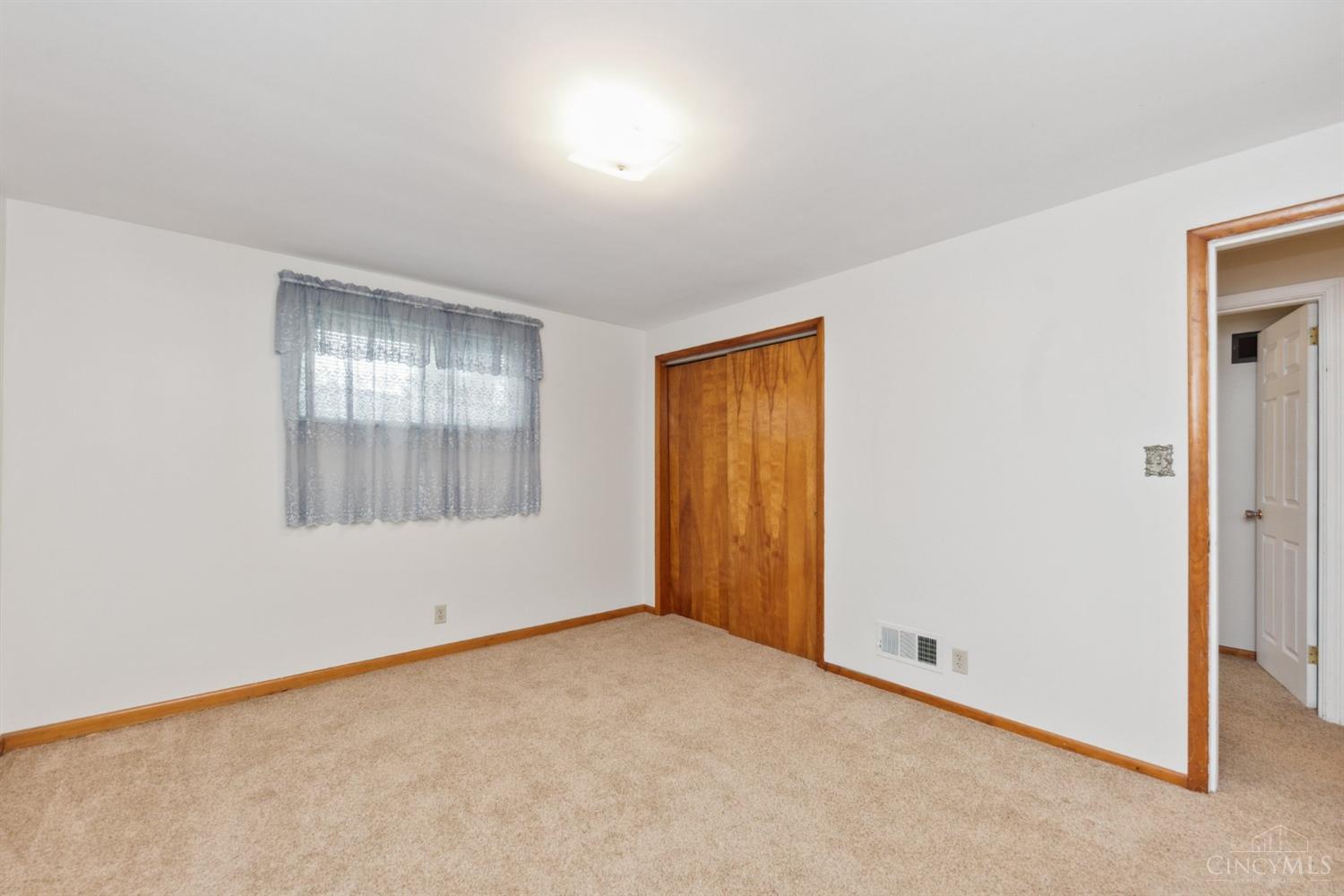 4644 Aston Road Cincinnati, OH 45244 - Photo 19 of 33
