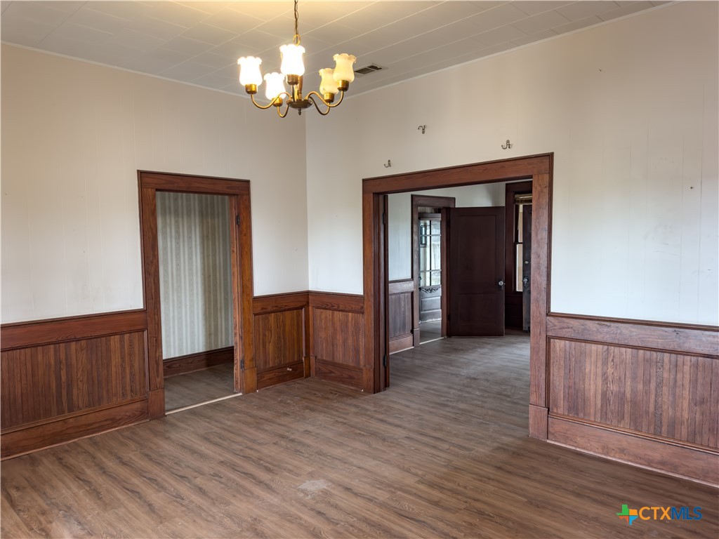 670 Thiele Road Yoakum, TX 77995 - Photo 12 of 47