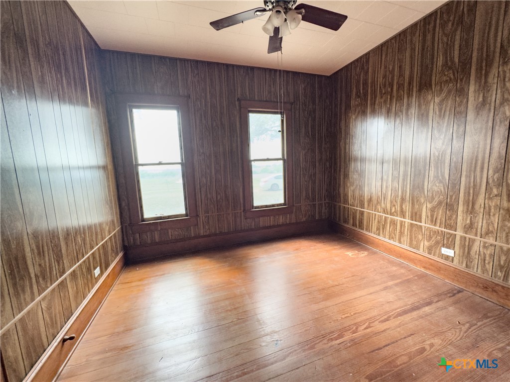 670 Thiele Road Yoakum, TX 77995 - Photo 18 of 47