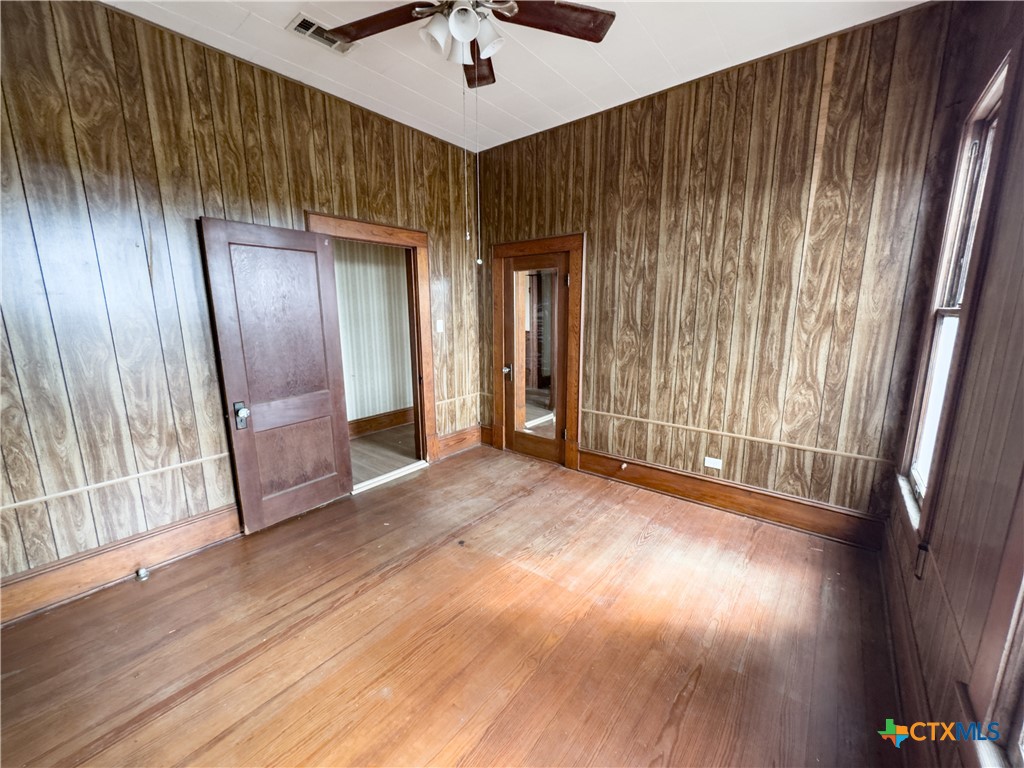 670 Thiele Road Yoakum, TX 77995 - Photo 19 of 47