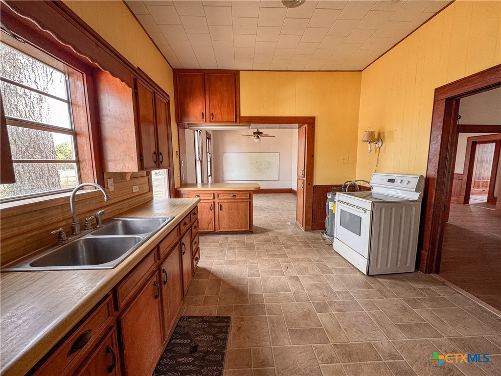 670 Thiele Road Yoakum, TX 77995 - Photo 29 of 47