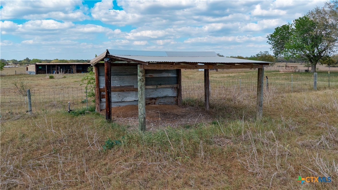 670 Thiele Road Yoakum, TX 77995 - Photo 38 of 47